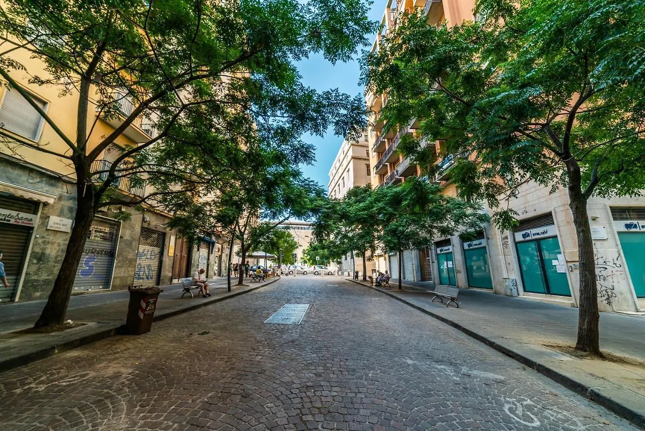 Alice In Wonderland Apartment Naples